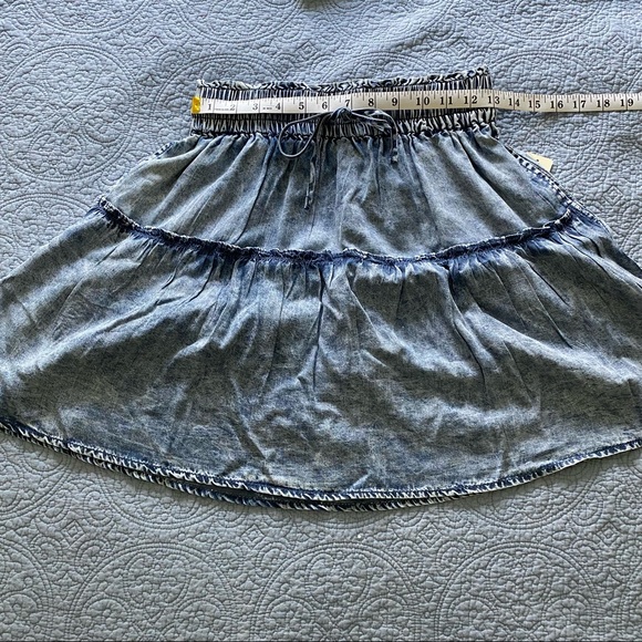 Doe and Rae Ruffled Skirt - Picture 2 of 5